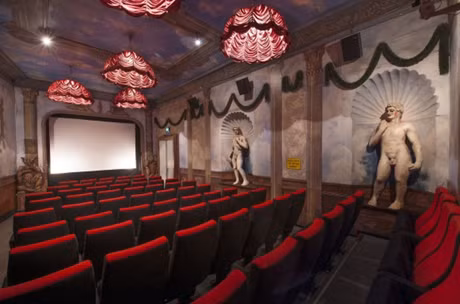 nhung rap chieu phim gay sot tren the gioi