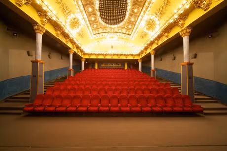 nhung rap chieu phim gay sot tren the gioi