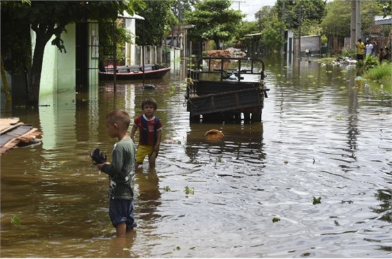 ​Lũ lụt tấn công toàn Nam Mỹ, 160.000 người di tản ảnh 1