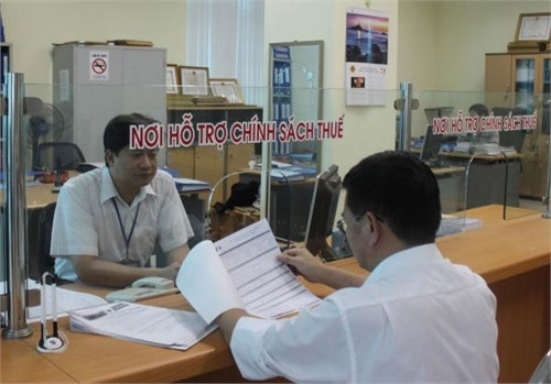 Chủ doanh nghiệp nợ thuế sẽ bị dừng xuất cảnh ảnh 1