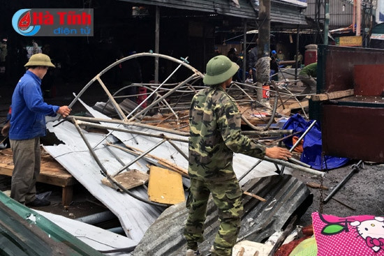 Tháo dỡ chợ Kỳ Anh cũ: Chính quyền kiên quyết, tiểu thương đồng lòng! ảnh 7