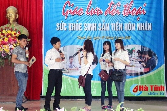 Giao lưu đối thoại sức khỏe sinh sản tiền hôn nhân ở xã Thạch Đài (Thạch Hà). Giao lưu đối thoại sức khỏe sinh sản tiền hôn nhân ở xã Thạch Đài (Thạch Hà).