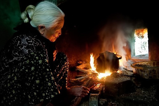 Bếp lửa tình mẹ ảnh 1 Bếp lửa tình mẹ ảnh 1