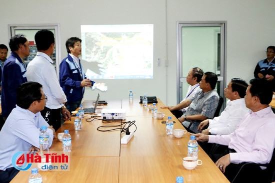 Bí thư Tỉnh ủy tham quan dự án thủy điện nửa tỷ USD của Lào ảnh 3