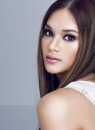 Cô cũng bị đồn là có quan hệ tình cảm với Tổng thống Philippines - Benigno Aquino.