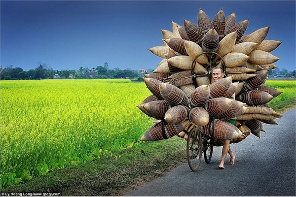 Ảnh lão nông Hưng Yên gây chú ý ở cuộc thi thế giới ảnh 1