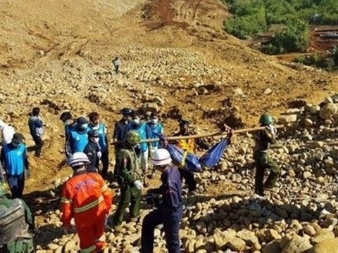 Hàng chục người bị chôn sống trong mỏ ngọc bích tỉ đô ảnh 1