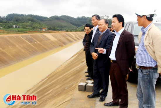 Đảm bảo tiến độ, chất lượng công trình thủy lợi Ngàn Trươi- Cẩm Trang ảnh 2