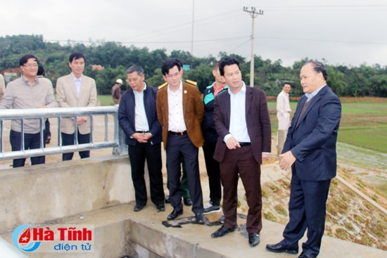 Đảm bảo tiến độ, chất lượng công trình thủy lợi Ngàn Trươi- Cẩm Trang ảnh 1