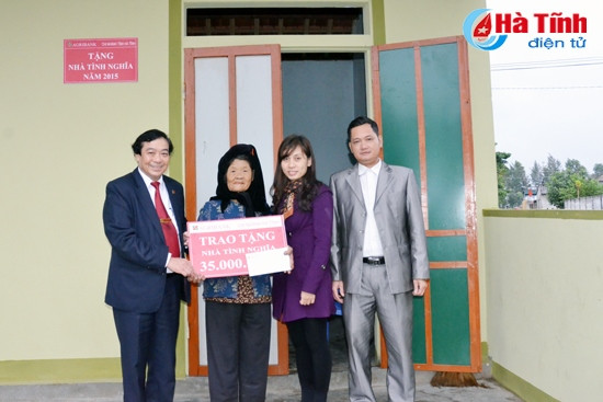 Agribank Hà Tĩnh hỗ trợ hộ nghèo Lộc Hà xây nhà mới ảnh 2