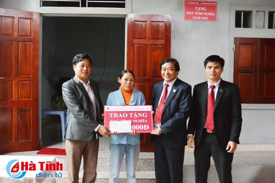 Agribank Hà Tĩnh hỗ trợ hộ nghèo Lộc Hà xây nhà mới ảnh 1