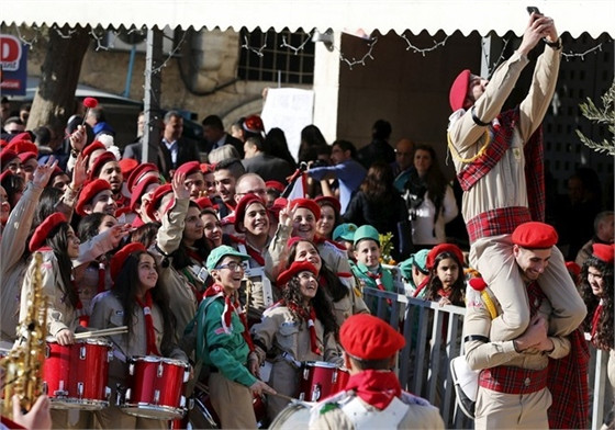 Thế giới tưng bừng đón Giáng sinh ảnh 3