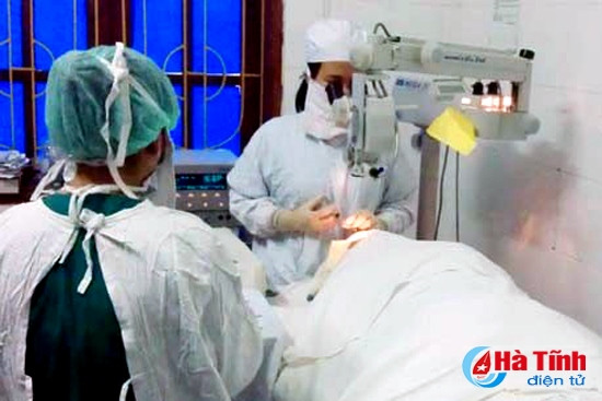 Mỗi năm, Hà Tĩnh có 7 nghìn người đục thủy tinh thể ảnh 2