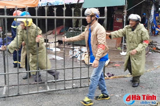 Tháo dỡ chợ cũ Kỳ Anh đúng kế hoạch, đảm bảo an toàn ảnh 3