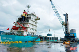 Doanh nghiệp ở Khu kinh tế Vũng Áng giữ nhịp sản xuất 