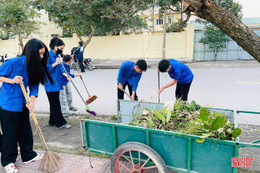 Phường Hoành Sơn ra quân chỉnh trang đô thị chào mừng các ngày lễ lớn
