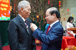 Phường Sông Trí trao Huy hiệu Đảng cho 40 đảng viên