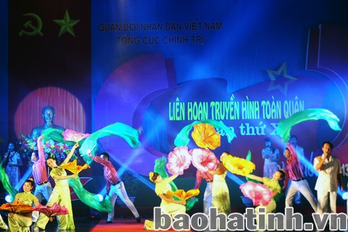 Văn nghệ tại lễ bế mạc Liên hoan