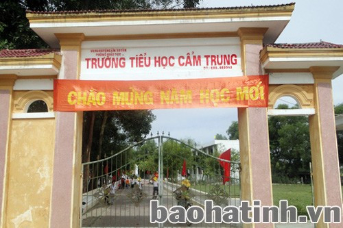 Trường Tiểu học Cẩm Trung “rớt” chuẩn do cơ sở vật chất xuống cấp. Ảnh tư liệu