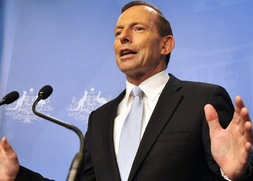 Sau lễ tuyên thệ nhậm chức, ông Tony Abbott đã chính thức trở thành Thủ tướng Australia (Ảnh: BBC)