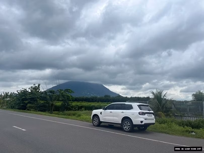 thue-xe-di-tay-ninh-2.jpg