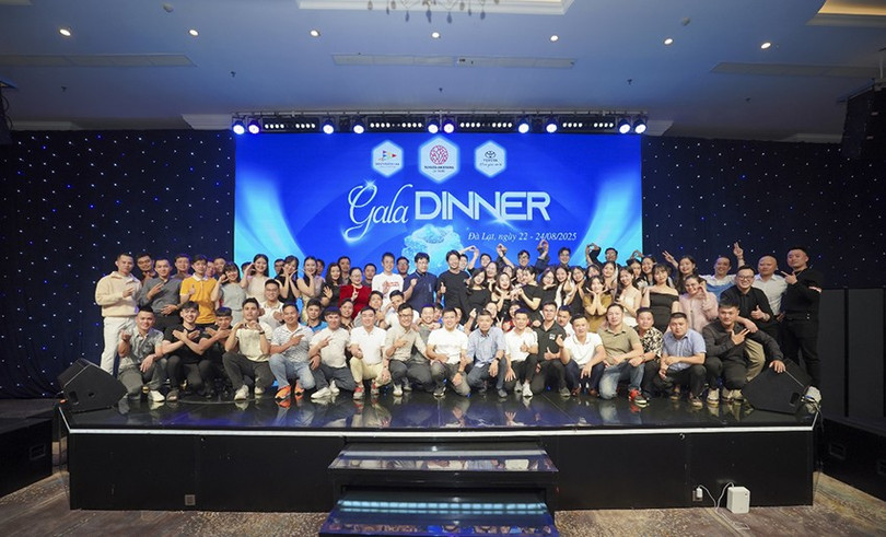 Đêm Gala dinner tại sảnh Romance ghi dấu kỷ niệm đáng nhớ của 100 khách Toyota Okayama cùng DANAGO. okama-3.jpg
