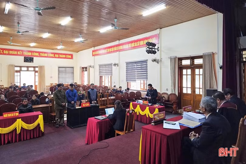 TAND huyện Đức Thọ mở phiên toà lưu động xét xử vụ án buôn bán hàng cấm.