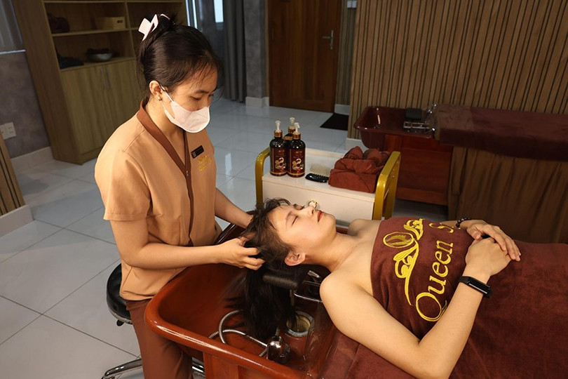 Chỉ sau 60 phút trị liệu, cảm giác tê mỏi biến mất, cổ nhẹ hơn, đầu óc thư thái hơn queen-spa-1.jpg