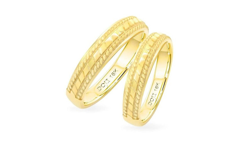 Lấy cảm hứng từ thần thoại Hy Lạp, mẫu nhẫn Eros sở hữu đường nét mềm mại, sống động như một bản tình ca nồng nàn. nhan-cuoi-1.jpg