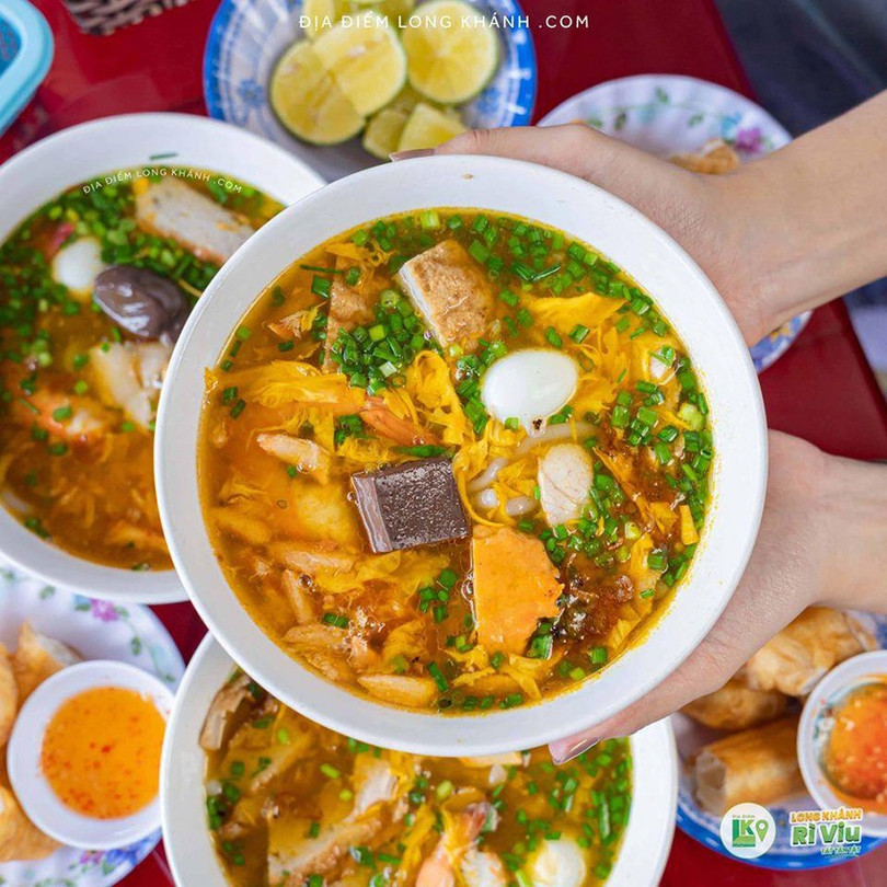 quan-banh-canh-3.jpg