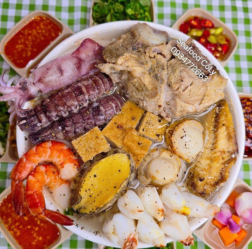 quan-banh-canh-2.jpg