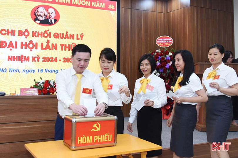 Các tổ chức Đảng ở Hà Tĩnh đang tập trung tổ chức đại hội chi bộ trực thuộc đảng bộ cơ sở nhiệm kỳ 2024 - 2027 với khí thế mới, đảm bảo chất lượng, quy định. bqbht_br_dd-5202-3496.jpg