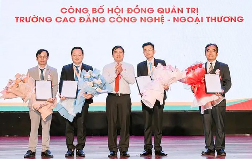 Lễ công bố Hội đồng Quản trị nhà trường truong-cao-dang-cong-nghe-1.jpg