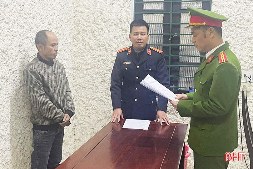 Đối tượng Trần Cao tại cơ quan điều tra. bqbht_br_fd17c194b2f30fad56e2.jpg
