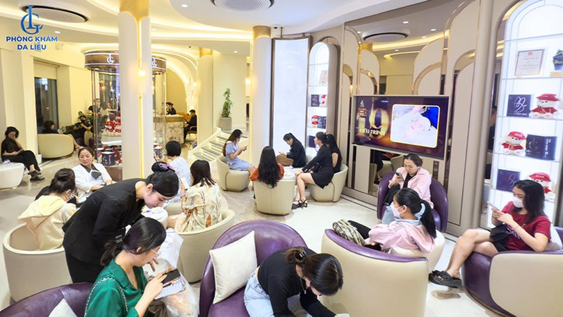 Phòng khám Da liễu LG tiếp đón lượng khách đông đúc mỗi ngày kham-da-lieu-1.jpg