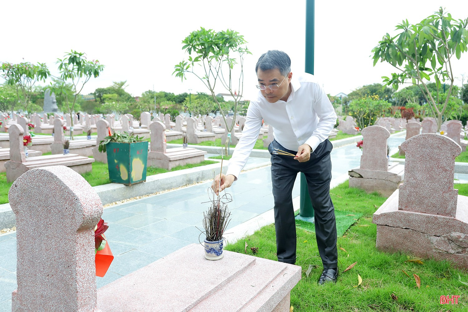 Đồng chí Lê Minh Hưng - Ủy viên Bộ Chính trị, Bí thư Trung ương Đảng, Trưởng ban Tổ chức Trung ương... bqbht_br_thuong-binh-liet-sy-1.jpg