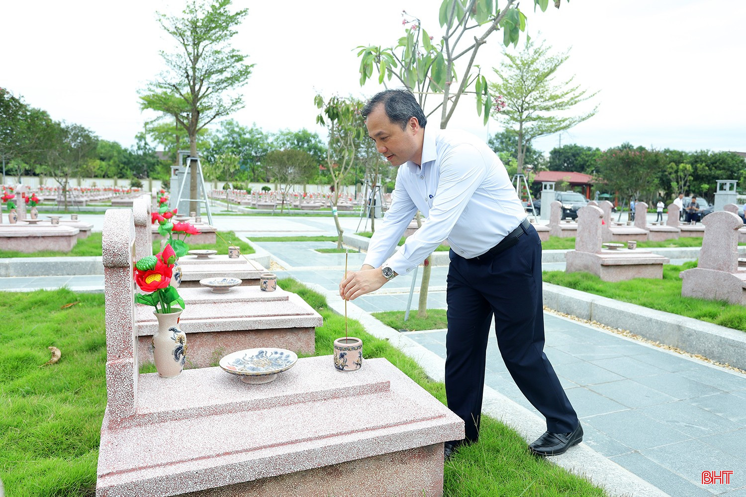 ..., đồng chí Hoàng Trung Dũng - Ủy viên BCH Trung ương Đảng, Tổng Biên tập Tạp chí Cộng sản... bqbht_br_thuong-binh-liet-sy-1b.jpg
