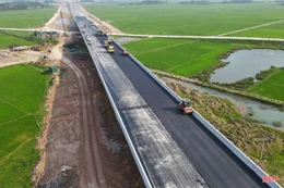 Tổng vốn đầu tư thực hiện toàn xã hội của Hà Tĩnh quý I ước đạt hơn 12.000 tỷ đồng