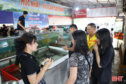Hải sản tăng giá vẫn tiêu thụ mạnh