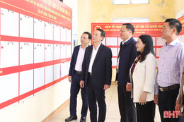 Chủ tịch UBND tỉnh và 7 ứng cử viên đại biểu HĐND tỉnh tiếp xúc cử tri