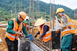 Tăng tốc trên công trường, tạo đà bứt phá giải ngân vốn đầu tư công