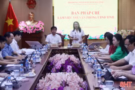 Thẩm tra dự thảo nghị quyết hỗ trợ cán bộ, công chức làm việc tại trung tâm phục vụ hành chính công