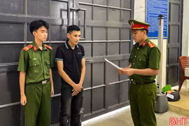 Tàng trữ ma túy, một đối tượng ở xã Cẩm Duệ bị khởi tố