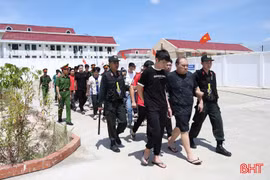 Công an Hà Tĩnh triệt phá đường dây đánh bạc, rửa tiền xuyên quốc gia