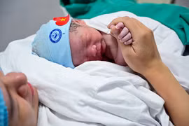 Đề xuất trợ cấp hàng tháng cho trẻ dưới 3 tuổi để khuyến sinh