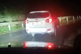 Xác minh xe 7 chỗ không nhường đường xe cấp cứu gần 5km, bệnh nhân không qua khỏi trên đường đi