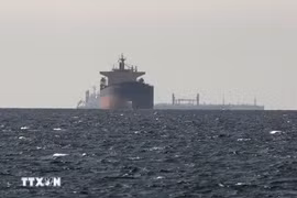 Mỹ và Iran tiếp tục tranh cãi về quyền kiểm soát eo biển Hormuz
