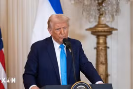 Tổng thống Mỹ Donald Trump tuyên bố gia hạn lệnh ngừng bắn với Iran