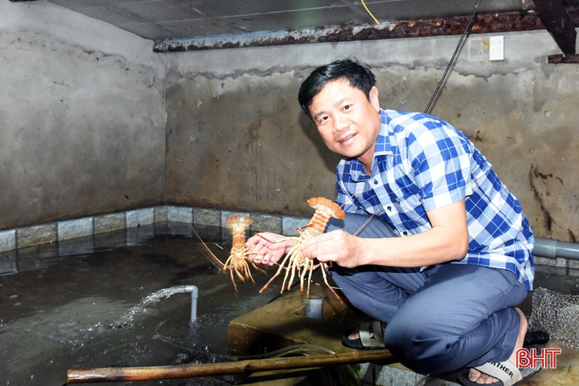 Nhiều du khách lựa chọn đến biển Kỳ Xuân ngày đầu nghỉ lễ