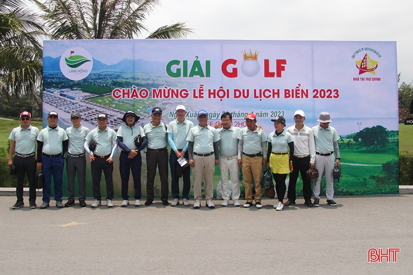 Gần 80 golfer tranh tài tại giải golf chào mừng lễ hội du lịch biển